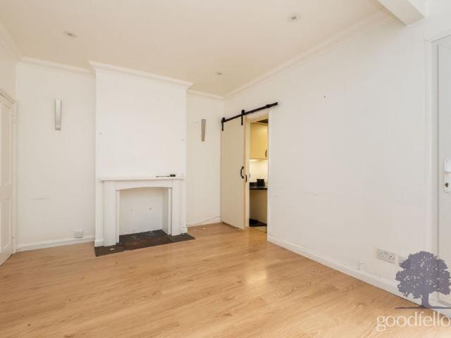 2 bedroom mid terraced house to rent