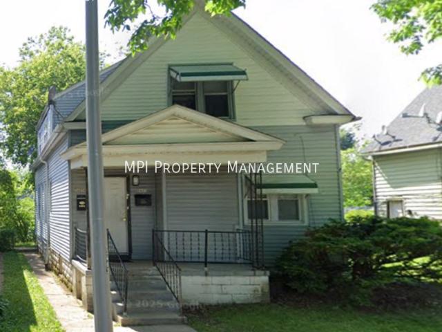 2 bedroom, MILWAUKEE WI 53206 104614598