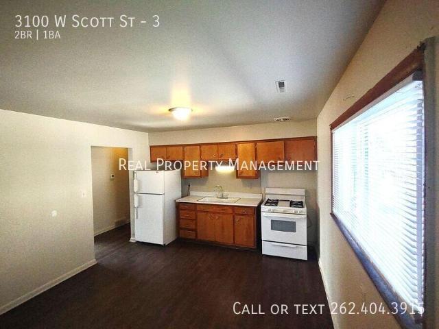 2 bedroom, Milwaukee WI 53215 105664866