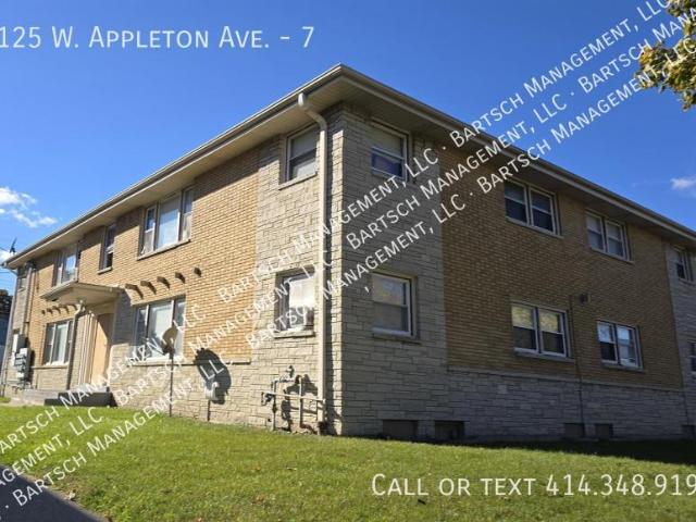 2 bedroom, Milwaukee WI 53216 105430604