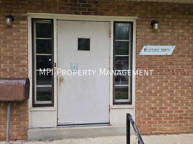 2 bedroom, MILWAUKEE WI 53220 105668643