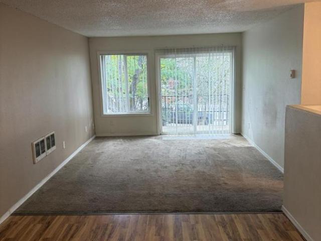 2 bedroom, Milwaukie OR 97222 LS105503316