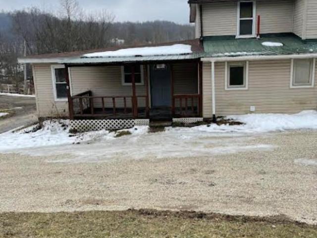 2 bedroom, Mineral City OH 43903 106165695