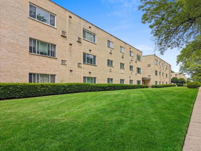2 bedroom, Mundelein IL 60060 105088200