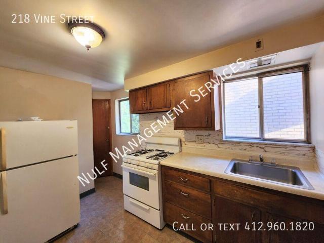 2 bedroom, Munhall PA 15120 LS104820904