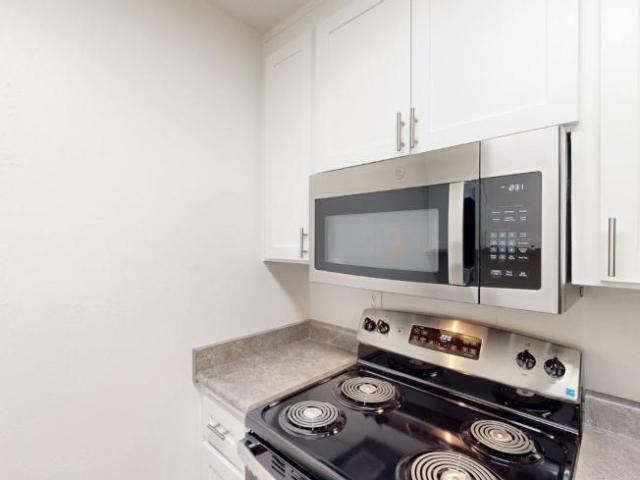 2 bedroom, Novato CA 94949 LS105482001
