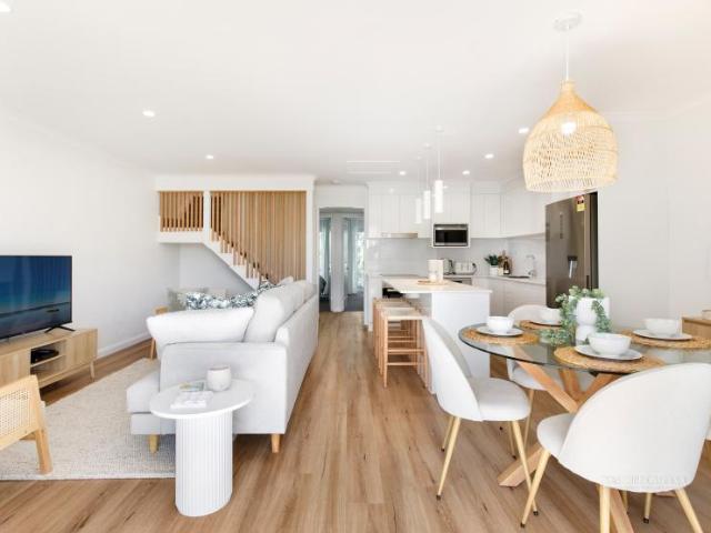 2 Bedroom Apartment Noosaville QLD 101583399