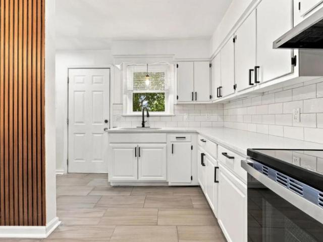 2 bedroom, Norfolk VA 23513 106131555