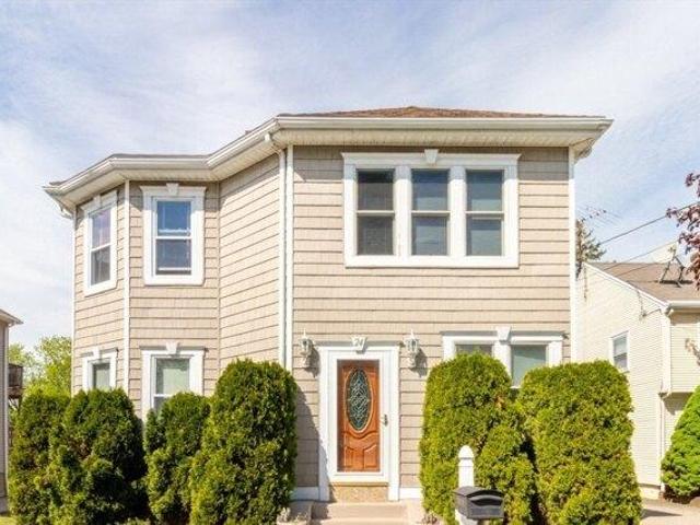 2 bedroom, Norwood MA 02062 105548797
