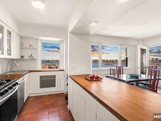 2 bedroom, North Bergen NJ 07047 105678433