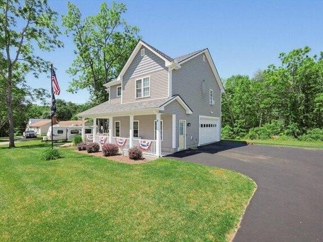 2 bedroom, North Brookfield MA 01535 104407700