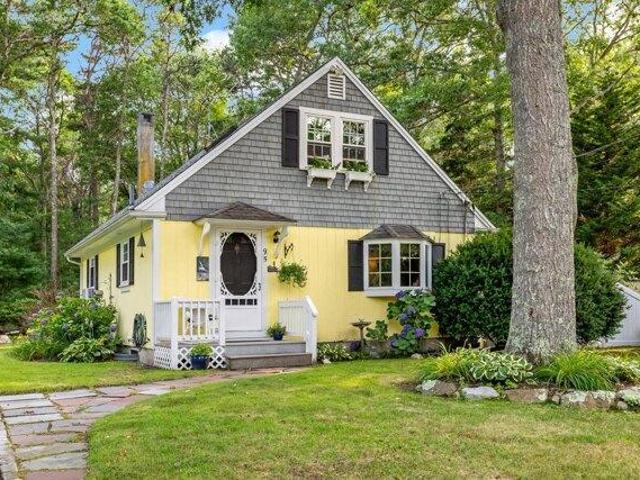 2 bedroom, North Falmouth MA 02556 105493402