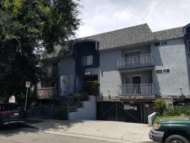 2 bedroom, North Hollywood CA 91601 LS105269658