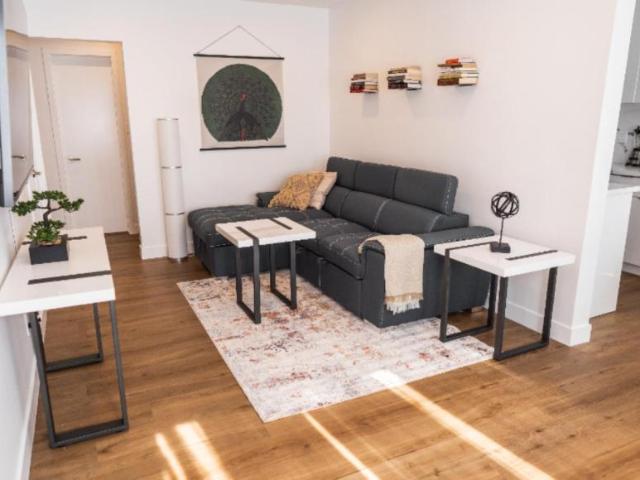 2 bedroom, North Hollywood CA 91601 102769975
