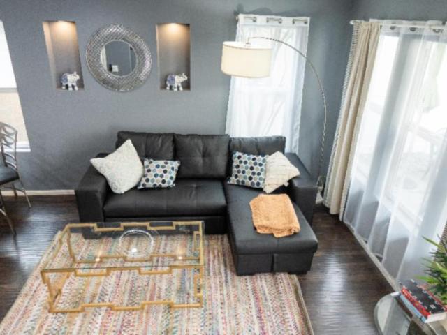 2 bedroom, North Hollywood CA 91601 102769978