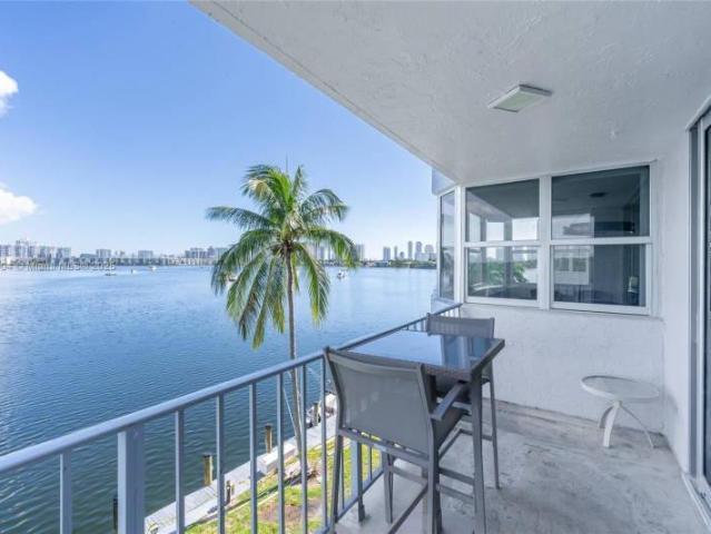 2 bedroom, North Miami Beach FL 33160 101148033