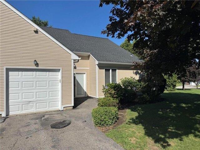 2 bedroom, North Providence RI 02904 105424281