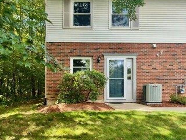 2 bedroom, Northampton MA 01060 105631687