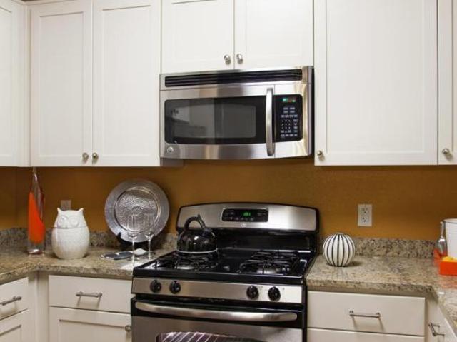 2 bedroom, Northridge CA 91324 104948754