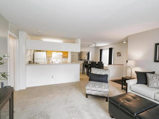 2 bedroom, Naperville IL 60540 LS105369254