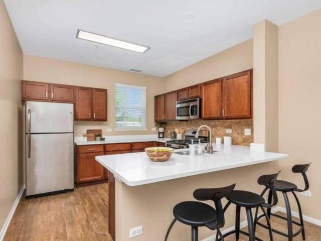2 bedroom, Naperville IL 60563 104995149