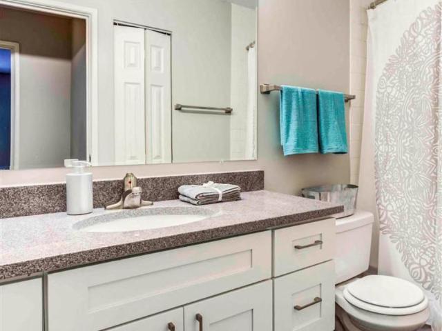 2 bedroom, Naperville IL 60563 105896184