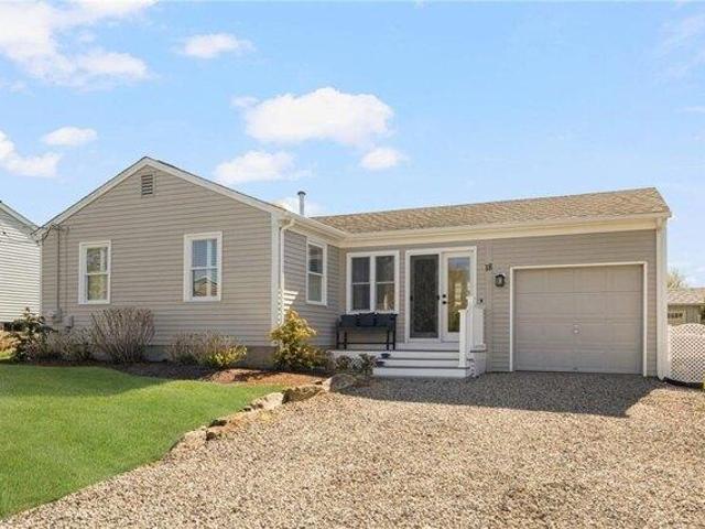 2 bedroom, Narragansett RI 02882 105493143