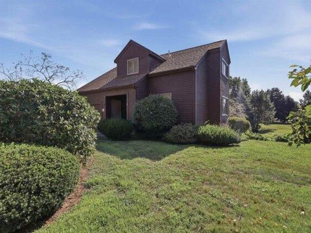 2 bedroom, Nashua NH 03063 105423353
