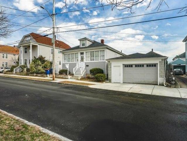 2 bedroom, New Bedford MA 02744 105659676