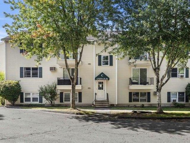 2 bedroom, New Bedford MA 02745 105650936