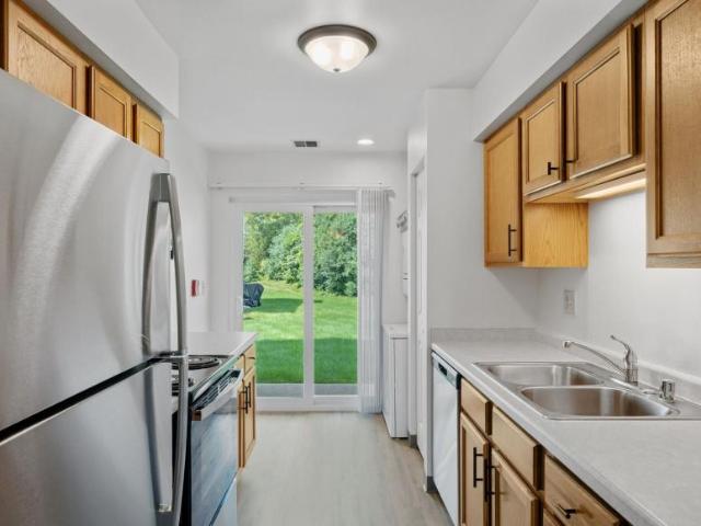 2 bedroom, New Berlin WI 53151 105296199