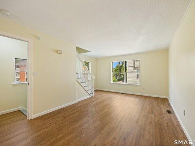 2 bedroom, New Britain CT 06053 105634150