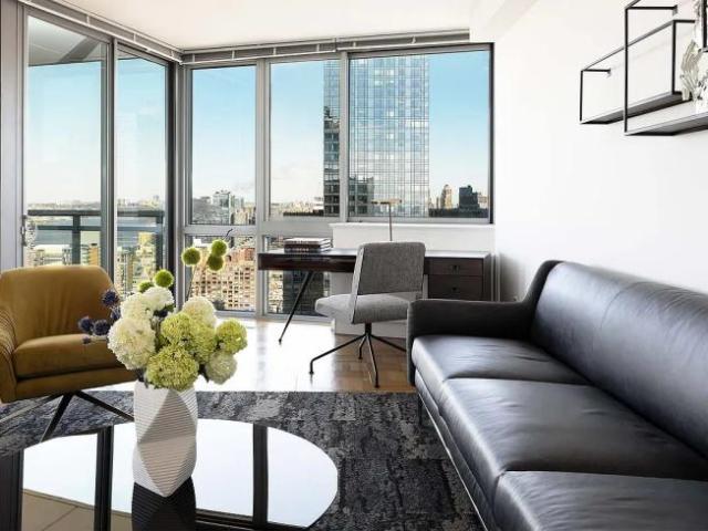 2 bedroom, New York NY 10018 92192651