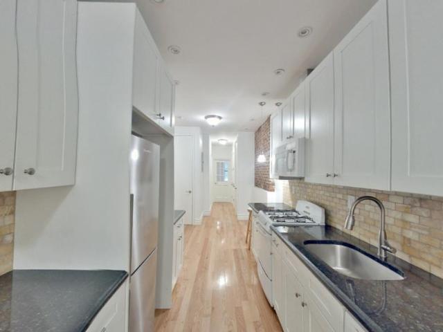 2 bedroom, New York NY 10019 105413858