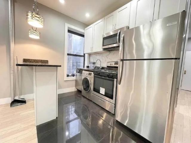 2 bedroom, New York NY 10033 105190496