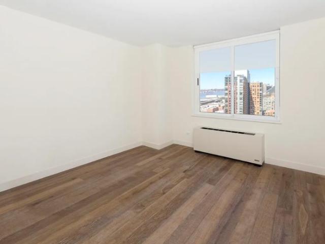2 bedroom, New York NY 10036 LS92192458