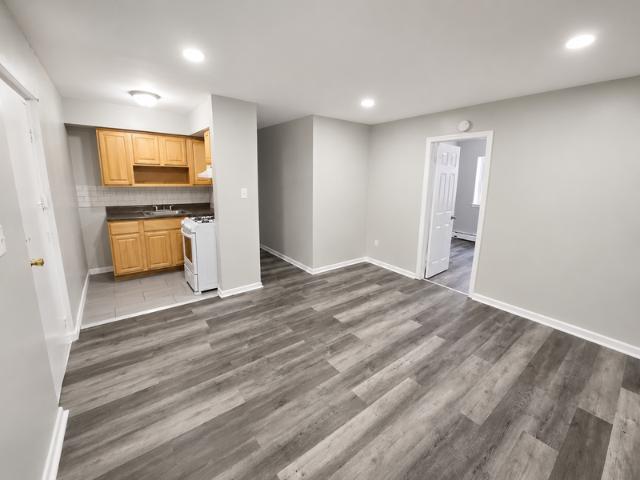 2 bedroom, Newark NJ 07104 104597189