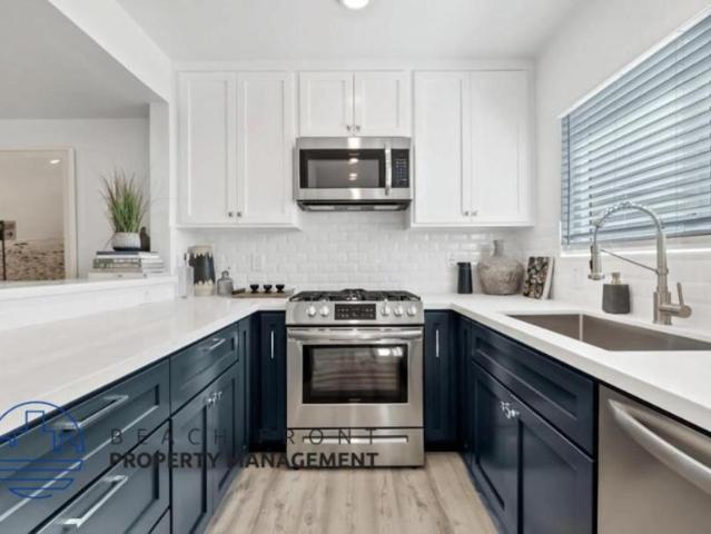 2 bedroom, Newport Beach CA 92660 104933335