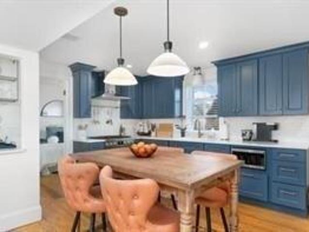 2 bedroom, Newport RI 02840 105414731