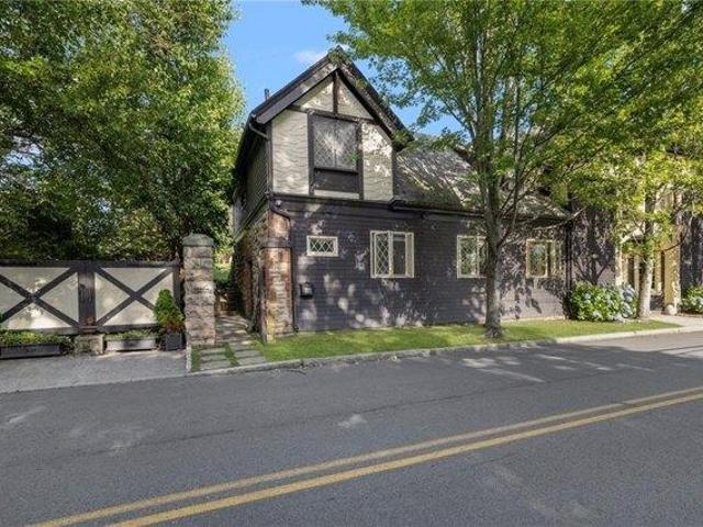 2 bedroom, Newport RI 02840 105477072