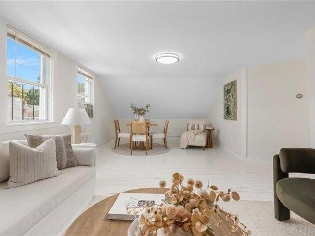 2 bedroom, Newport RI 02840 105613584