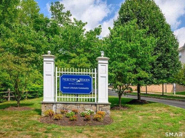 2 bedroom, Newtown CT 06470 104812139