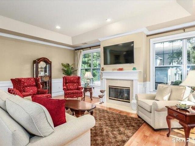 2 bedroom, Newtown CT 06470 104833133