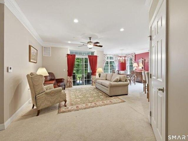 2 bedroom, Newtown CT 06470 105476800