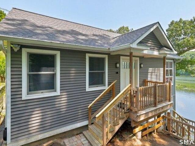 2 bedroom, Newtown CT 06482 105414684