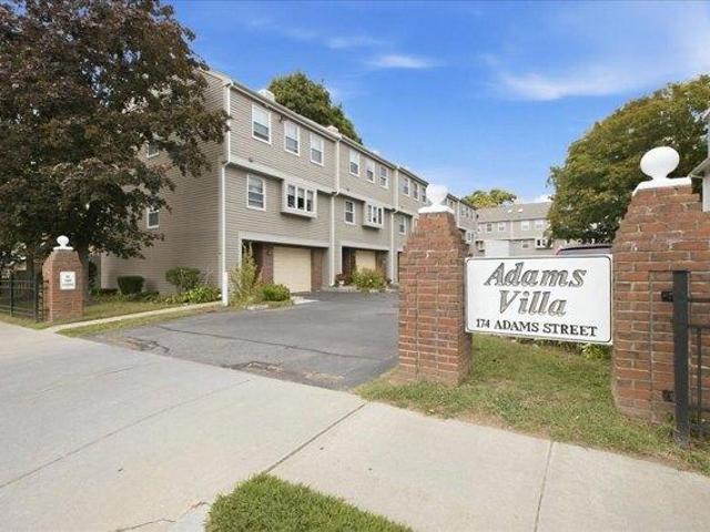2 bedroom, Newton MA 02458 105551219