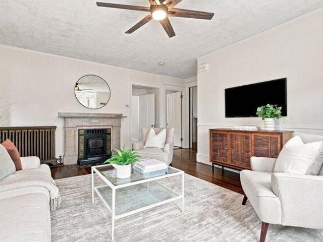 2 bedroom, Newton MA 02458 105552137