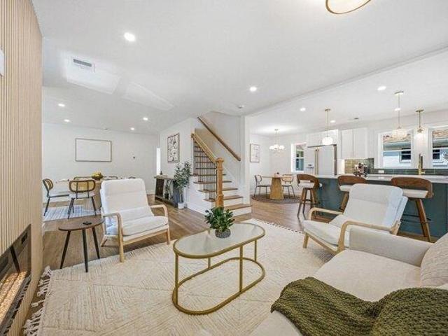 2 bedroom, Newton MA 02465 105473716
