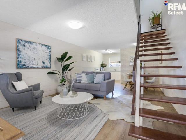 2 Bedroom Neat & Tidy Unit!