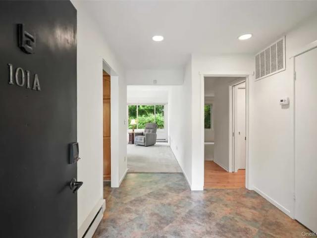 2 bedroom, NY NY LS102811898